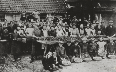 Jeanine–beeld-bij-Hond-in-_webside Jeanine--beeld-bij-Hond-in-_webside